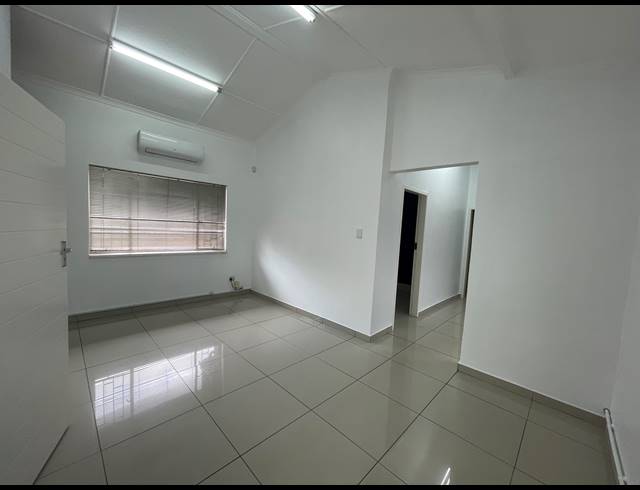 200M² OFFICE TO LET IN PARKDENE